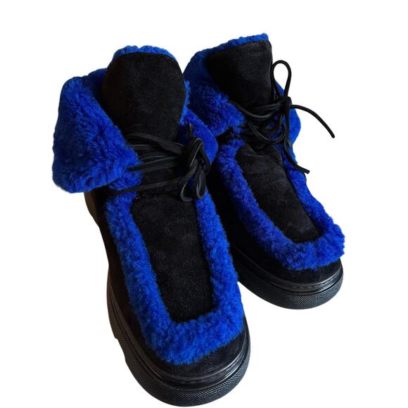 Burberry NWT Blue/Black Shearling Embellished Suede Creeper Boot main image 6